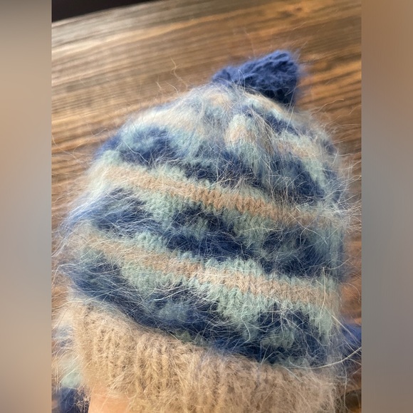 Angora Fair-isle baby hat and socks set, wave pattern, handmade, blue and tan - Picture 4 of 8